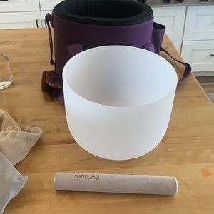 Crystal singing bowl